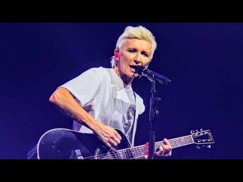 Видео: Диана Арбенина и группа «Ночные Снайперы» (Екатеринбург, МТС Live Холл 01.12.2024)