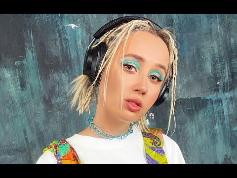 Видео: Клава Кока - Мама я влюблена в муд...