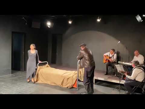 Видео: Мари Ануар “Одна снежинка”