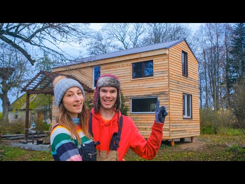 Видео: 😍 ОБШИВКА НАШЕГО МАЛЕНЬКОГО ДОМИКА НАКОНЕЦ ЗАКОНЧЕНА!