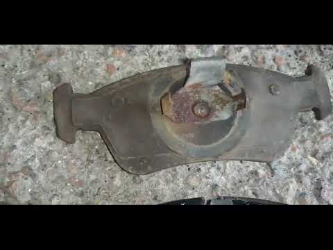 Видео: BMW E46 320d Замена передних колодок