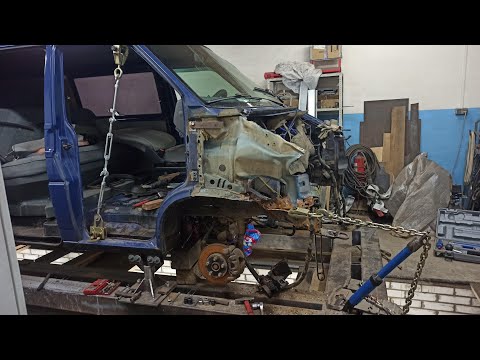 Видео: Кузовной ремонт Vw transporter t4. Лобовой удар. Часть 1. Вытяжка кузова.