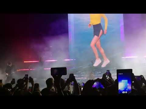 Видео: Луна - Free Love, Москва @Crocus city hall 05.04.18