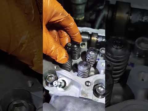 Видео: Ремонт двигателя RF5C Mazda 6 #automobile #machine #mazda6 #ремонт #mechanic #rf5c