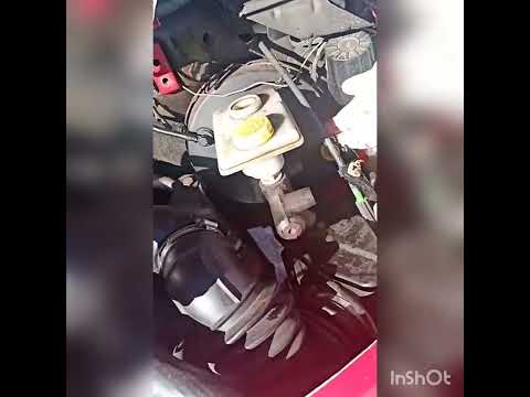 Видео: Замена главного тормозного цилиндра, форд транзит 2 5 дизель,96г,в