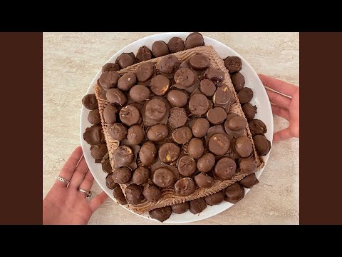 Видео: Торта с бишкоти, нутела и плодове. Шоколадов десерт. Без печене. Бързо и лесно за приготвяне.