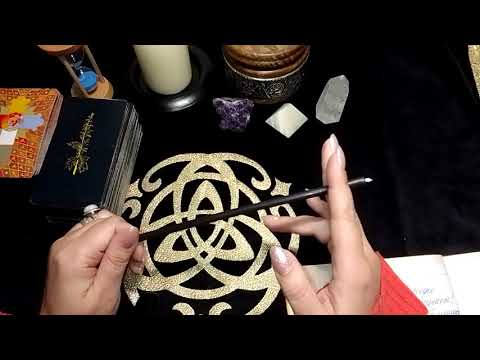 Видео: Заговор на чёрную свечу на очищение от негатива!!!