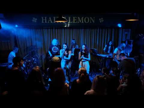 Видео: София Костылева и Аэлита Юрлова (Тату - Нас не догонят cover)