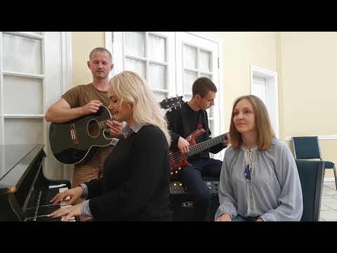 Видео: Ти шлях мiй - Way Maker /Leeland/  in ukrainian /Wolkiev/ acoustic worship cover