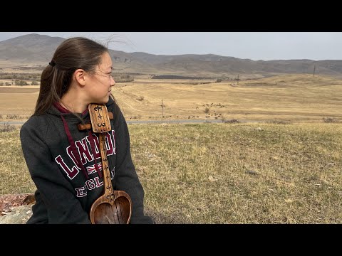 Видео: “Қара кемер” күйі by Nuraiym Zhaskairat in Kazakh steppe