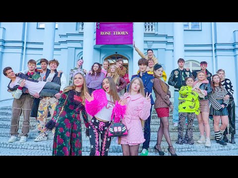 Видео: РУМ ТУР - КАК ЖИВЕТ НАША ШКОЛА РОУЗ ТОРН!?😱