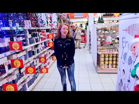 Видео: VLOG: ПОКУПАЕМ НОВОГОДНИЕ ИГРУШКИ! 28.11.16