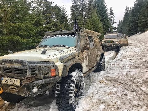 Видео: Шесть патролов и непонятный синий автомобиль в заснеженных карпатах!!!