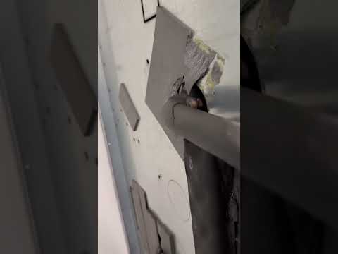 Видео: Устранение утечки фреона охладитель щитовая. 