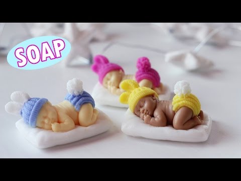 Видео: Мыло 3D Малыш на подушке ❄ Мастер-класс ❄ Soap making