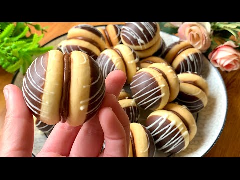 Видео: Это печенье тает во рту! Невероятно вкусно с небольшим количеством ингредиентов!