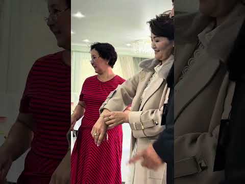 Видео: ҚҰДАЛЫҚ ДЕП ОСЫНЫ АЙТЫҢЫЗ😍 ОҢТҮСТІКТІҢ  КЕРЕМЕТ ҚҰДАЛЫҒЫ😌 Сырға салу, КИІТ кигізу 😌 #рек #құдалық