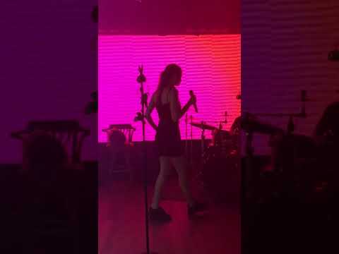 Видео: Луна - Jukebox (на бис, Уфа, Music Hall 27, 04.06.2018)
