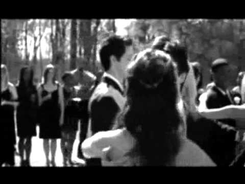 Видео: деймон и елена - Ты для меня ничего не значишь.avi