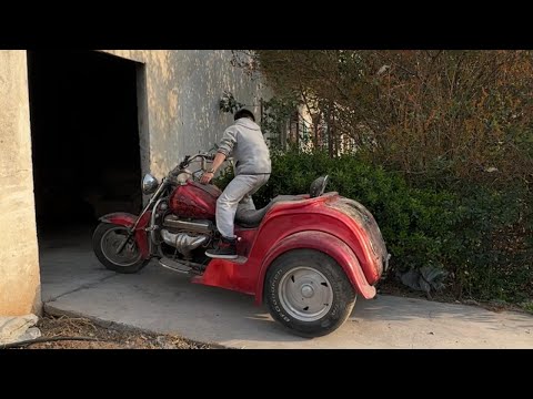 Видео: Реставрация самого большого и тяжелого мотоцикла в мире. Двигатель V8 чрезвычайно мощный.