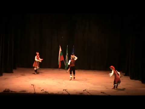 Видео: НУИ - випуск 2015 '' Либе, ле'' и '' Кукли ''