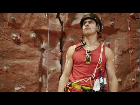 Видео: С 23 Февраля Скалолазы