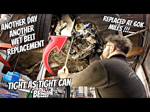 Видео: Замена ремня гидроусилителя руля Ford Focus 1.0l EcoBoost при пробеге 60 тыс. миль всегда являетс...