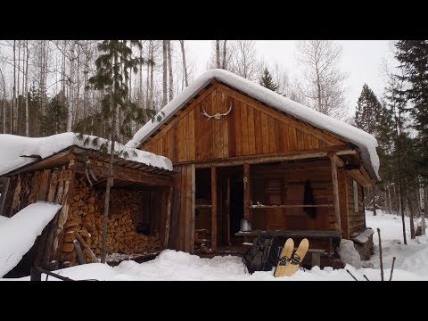 Видео: В тайгу на зимовьё с ночёвкой! Скальник Фараон, 32км зимней тайги!