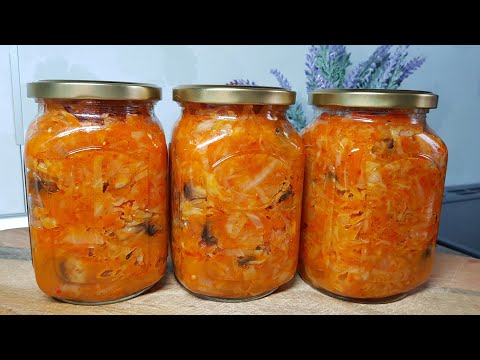 Видео: ТЕПЕРЬ ГОТОВЛЮ БОЛЬШЕ! ВКУСНЕЙШАЯ СОЛЯНКА ИЗ КАПУСТЫ НА ЗИМУ!
