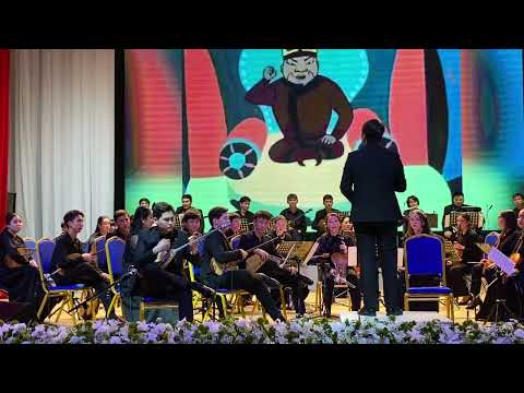 Видео: Маңғыстау өнер колледжі,дирижер:Қалаубай Бекзат;Солист: Саят Есімбекұлы