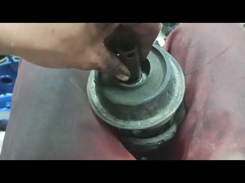 Видео: Что будет если поставить на Пассат Б3 опоры стоек от Шарана. Подвеска Как поднять Пассат б3 опоры