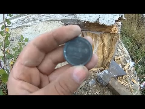 Видео: ВЫРУБИЛ ТОПОРОМ .ВОТ ТАК НАХОДЯТ САМЫЕ ДРАГОЦЕННЫЕ МОНЕТЫ .