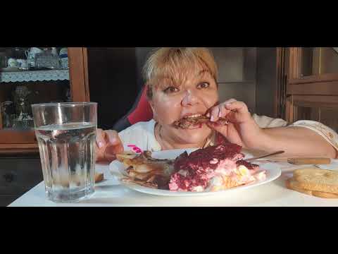 Видео: MUKBANG 🥰САЛАТ СЕЛЕДКА ПОД ШУБОЙ 🍛MUKBANG SALAD HERRING UNDER A FUR COAT#mukbang#мукбанг