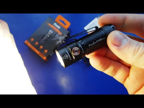 Видео: Ослепляющий брелочек! Тест! Супер компактный фонарь 1200 Лм Fenix E18R V2.0