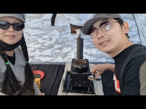 Видео: ОДНИ НА ЛЕДНИКЕ С ПАЛАТКОЙ И ПЕЧКОЙ!!!