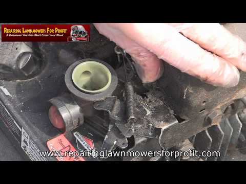 Видео: Бензиновая газонокосилка (Как заменить пружины регулятора скорости)