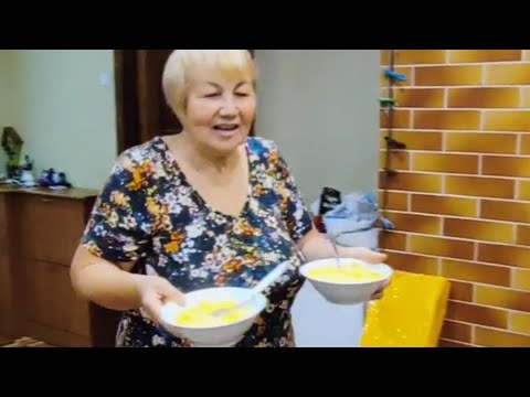 Видео: Как приготовить быстро вкусную кашу из тыквы и пшена .Гарбузова каша.