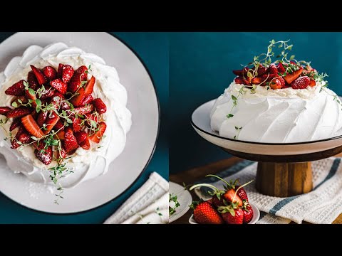 Видео: Самый красивый торт Павлова 🤍 Пошаговый рецепт. Меренговый торт с ягодами и взбитыми сливками ☁️