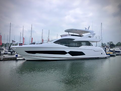 Видео: Швартовка и маневрирование новой яхты Sunseeker 76 — взгляд капитана на эту роскошную яхту стоимо...