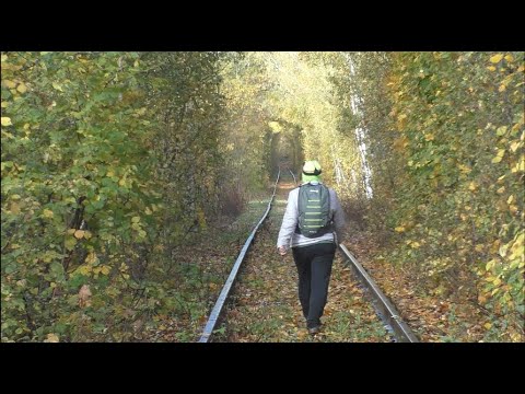 Видео: Пешком по железной дороге