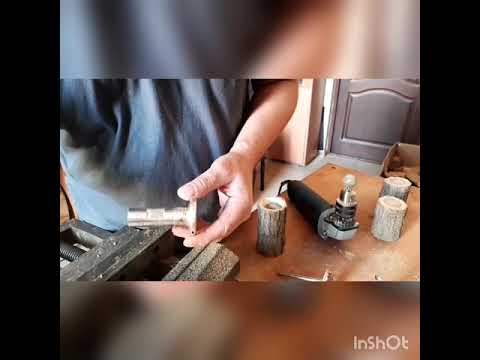 Видео: Делаем маленькую вазочку-рюмочку из акации.