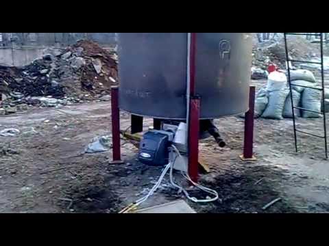 Видео: Небольшой реактор по пиролизной переработке шин.