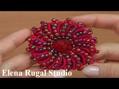 Видео: Цветок с навязками. Вязание с бисером Урок 165
