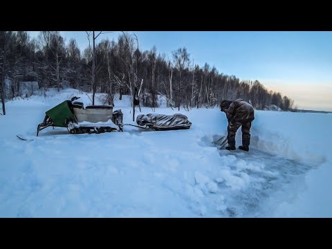 Видео: ОСТАЛСЯ В -30 НА ЛЬДУ!!! НОЧЬ В ПАЛАТКЕ! ГОТОВЛЮ В АФГАНСКОМ КАЗАНЕ!