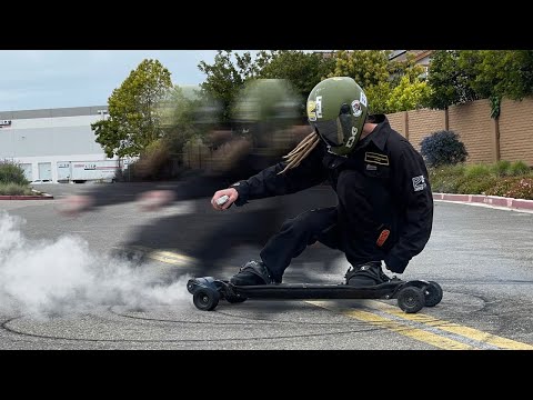 Видео: Самый ТЕХНОЛОГИЧЕСКИ продвинутый электрический скейтборд в мире!?