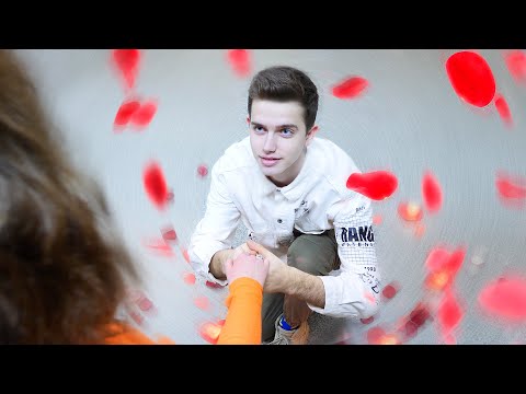 Видео: БЛОГЕР ПОДКАТЫВАЕТ К КСЮШЕ?!!