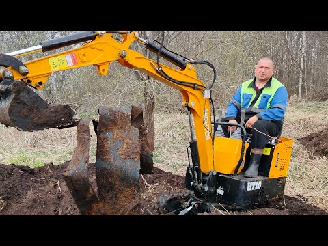 Видео: Металлокоп мини-экскавотором и лопатой