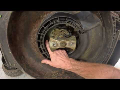 Видео: Ремонт самоходной газонокосилки Honda Smart Drive