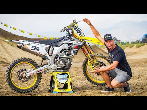 Видео: Мы тестируем заводской Suzuki RM-Z450 Кена Рокзена