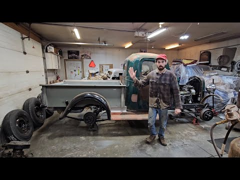 Видео: БЮДЖЕТНАЯ покраска и отделка салона пикапа Chevy 1936 года 😲